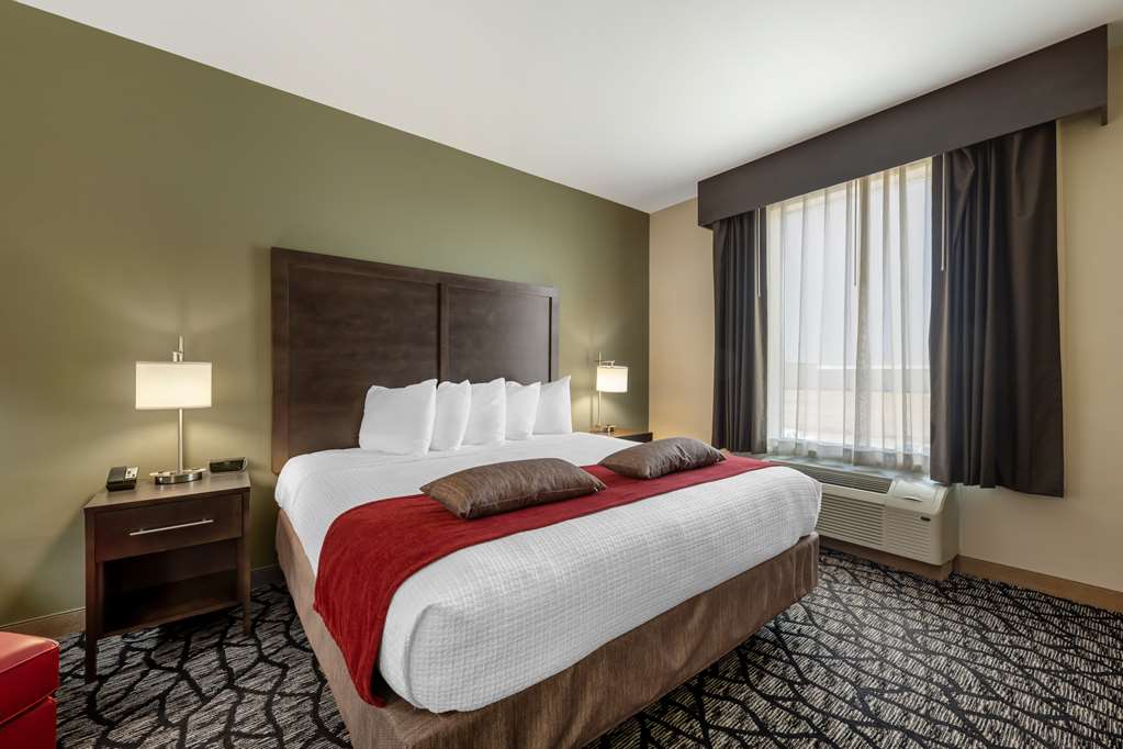 Best Western Plus Lakeview Hotel - photo 12