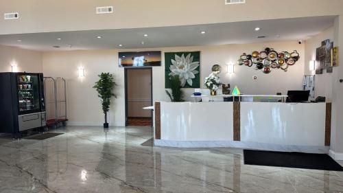Royal Inn & Suites — hotel in Adairsville
