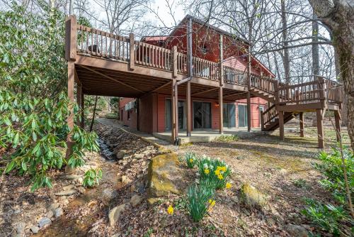 Woodscape - carbon neutral hotel in Unknown City