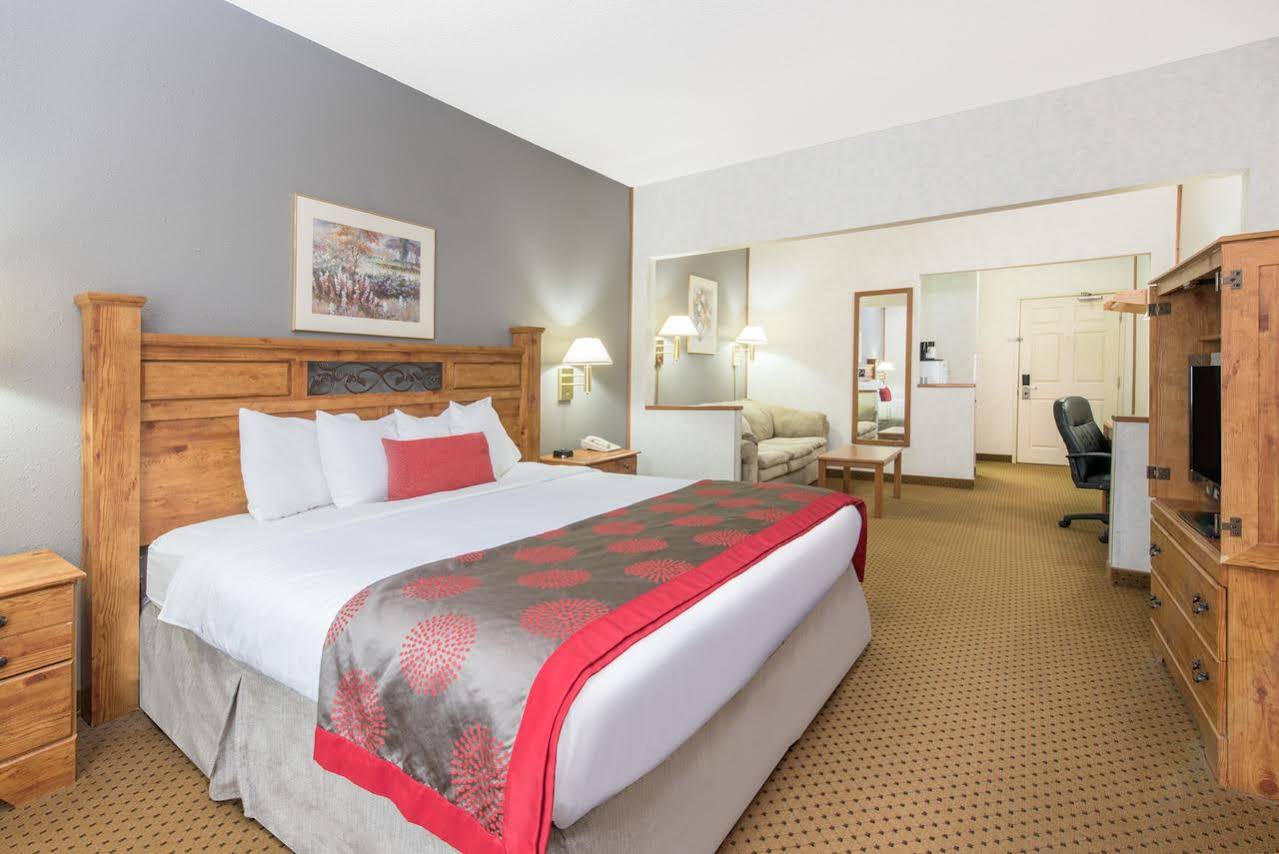 Ramada Limited Bismarck Northeast - photo 35