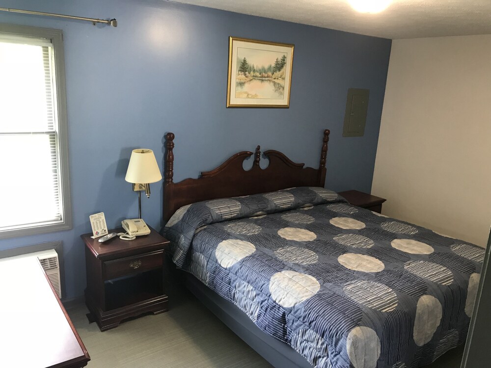 Travelers Inn And Suites - photo 5