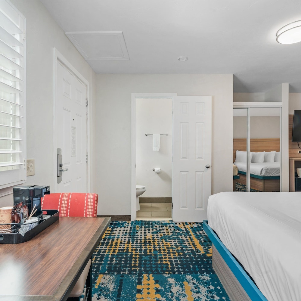 Pacific Shores Inn - photo 29