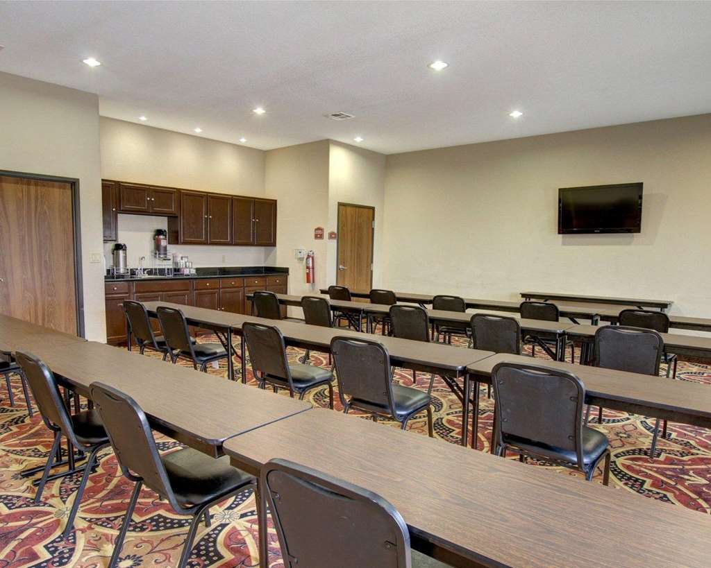 Comfort Inn & Suites Alvarado - photo 24