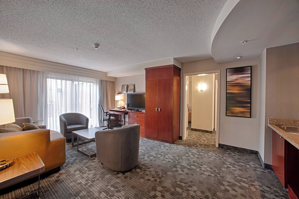 Courtyard by Marriott Wall at Monmouth Shores Corporate Park - photo 18