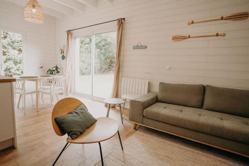 Sous Le Saule Entre Lac Et Ocean - carbon neutral hotel in Unknown City