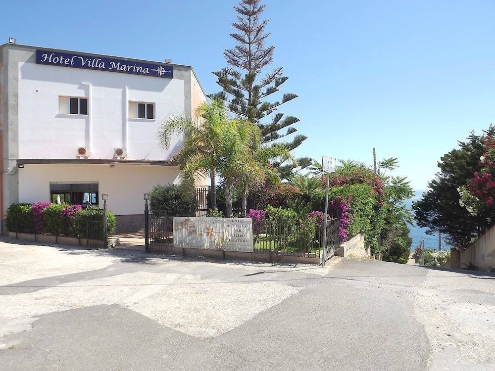 Hotel Villa Marina in Augusta, Italy