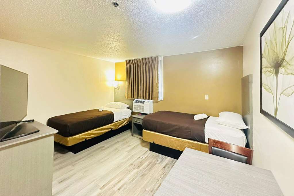 Suburban Extended Stay Abercorn - photo 28