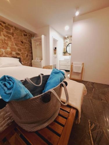 Blue Shutter Garden Studio - last minute hotel in Komiza