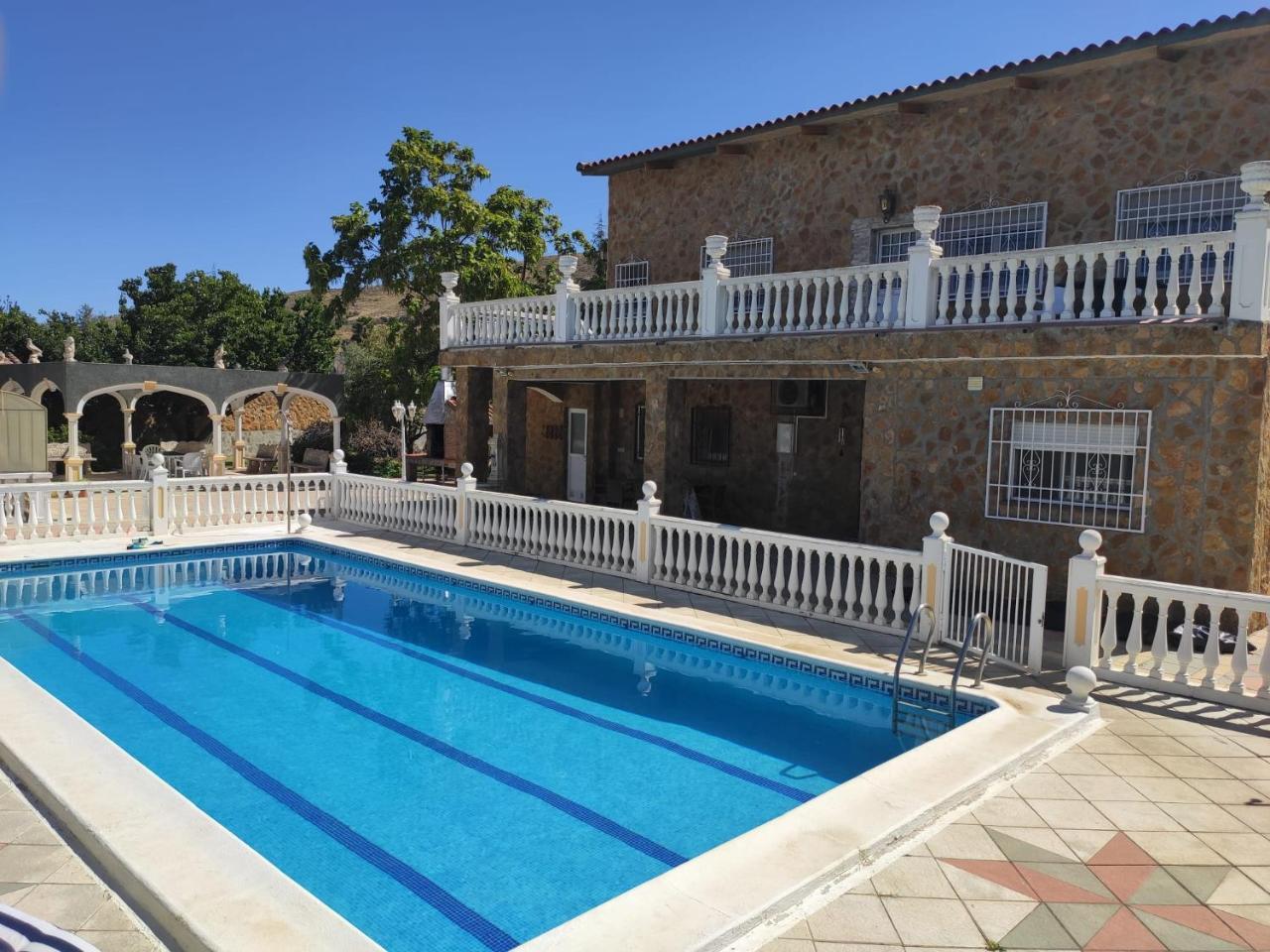 Finca bellas vistas — hotel in Padul