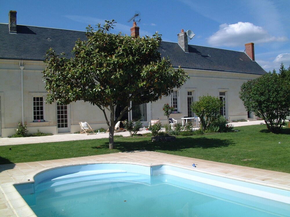 Le Clos De La Chapelle — hotel in Huismes