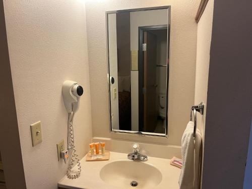Country Haven Inn - photo 6