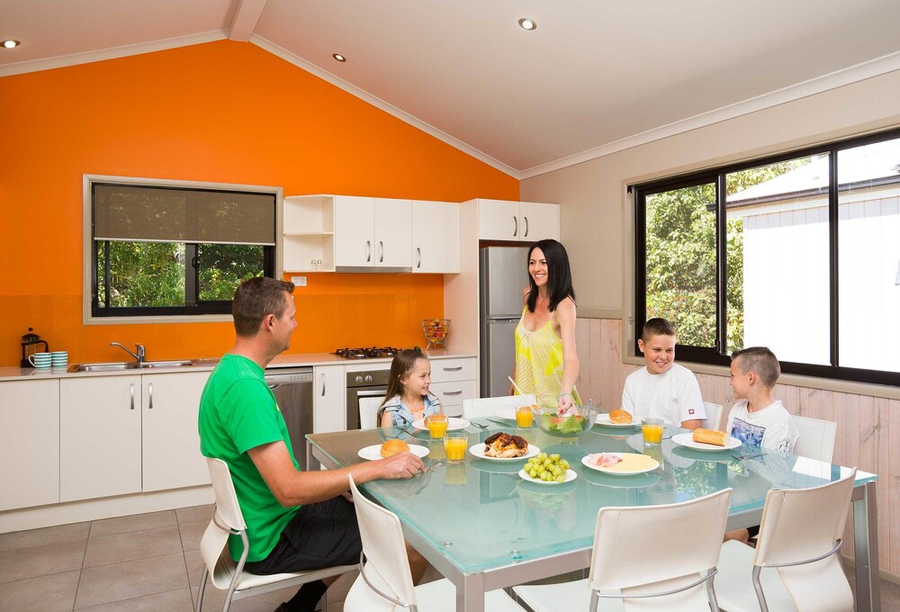 Burleigh Beach Tourist Park - carbon neutral hotel in Gold Coast