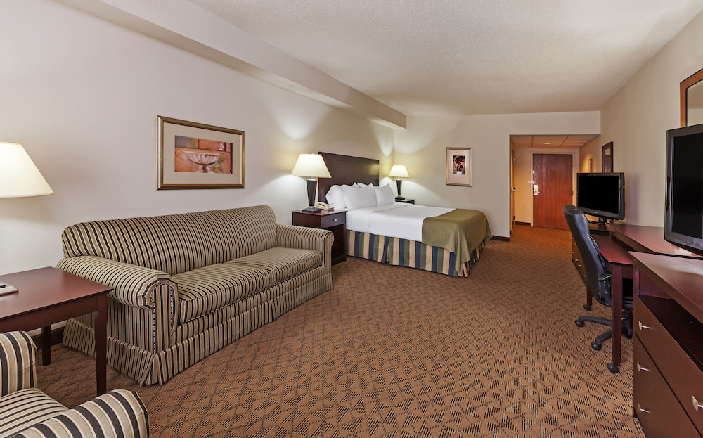 Holiday Inn Springdale Fayetteville Area by IHG - photo 23