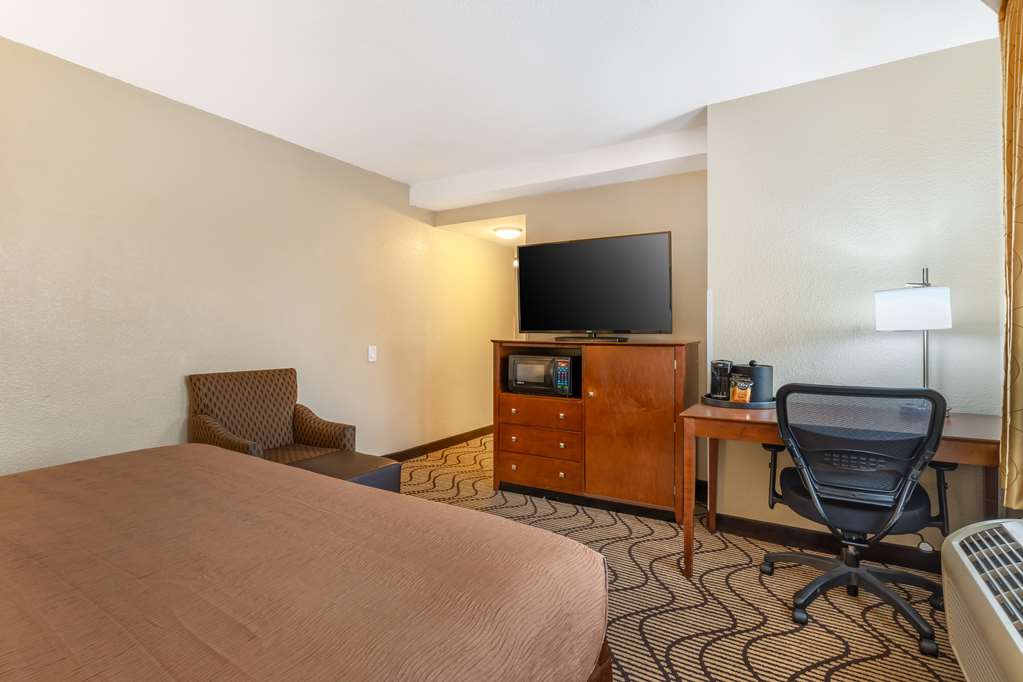Best Western John Muir Inn - photo 25