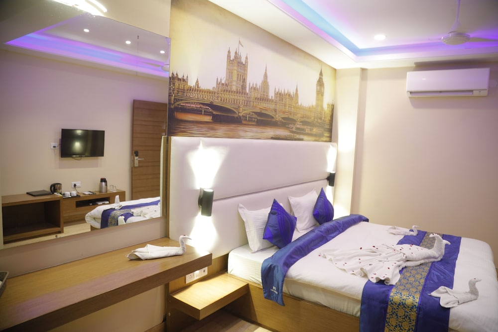 Hotel The Mansion in Mathura, India