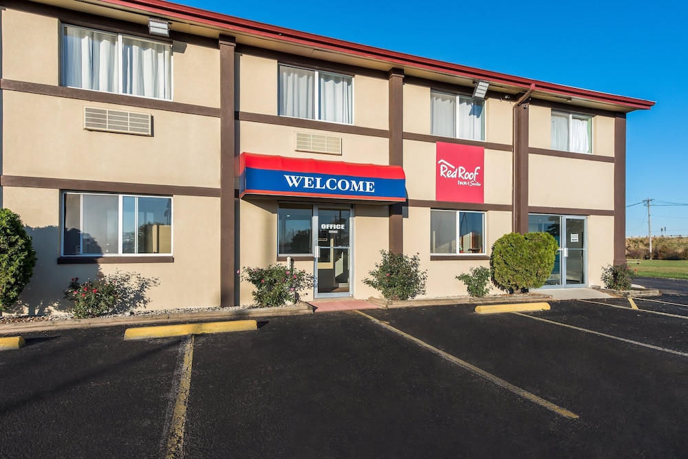 Red Roof Inn & Suites Wapakoneta - photo 32
