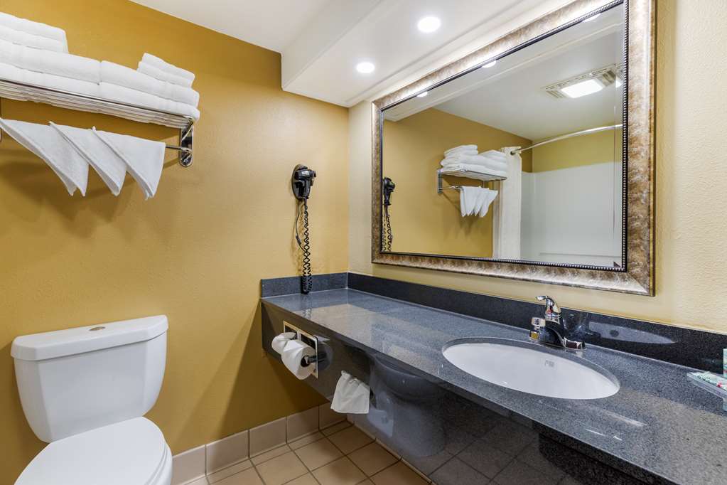 Best Western Kiva Inn - photo 24