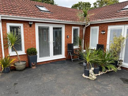 Happy days Moreton 2 miles from Hoylake Wirral — 4-Star Luxury Hotel in Moreton, United Kingdom