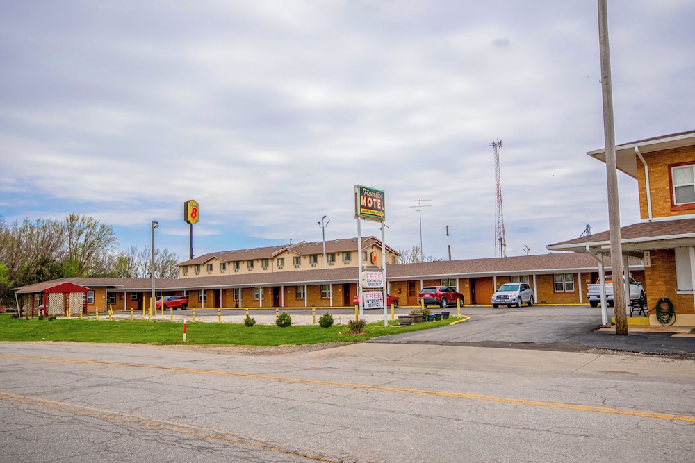 OYO Travelier Motel - photo 90