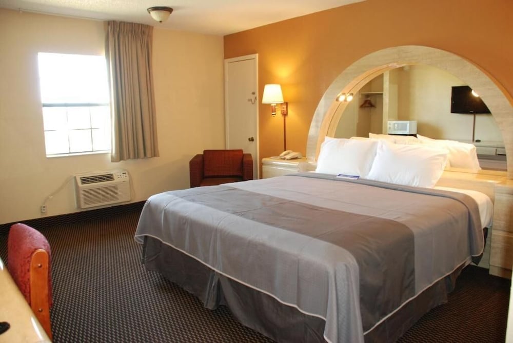 Apple Tree Inn Tyler Lindale - photo 10