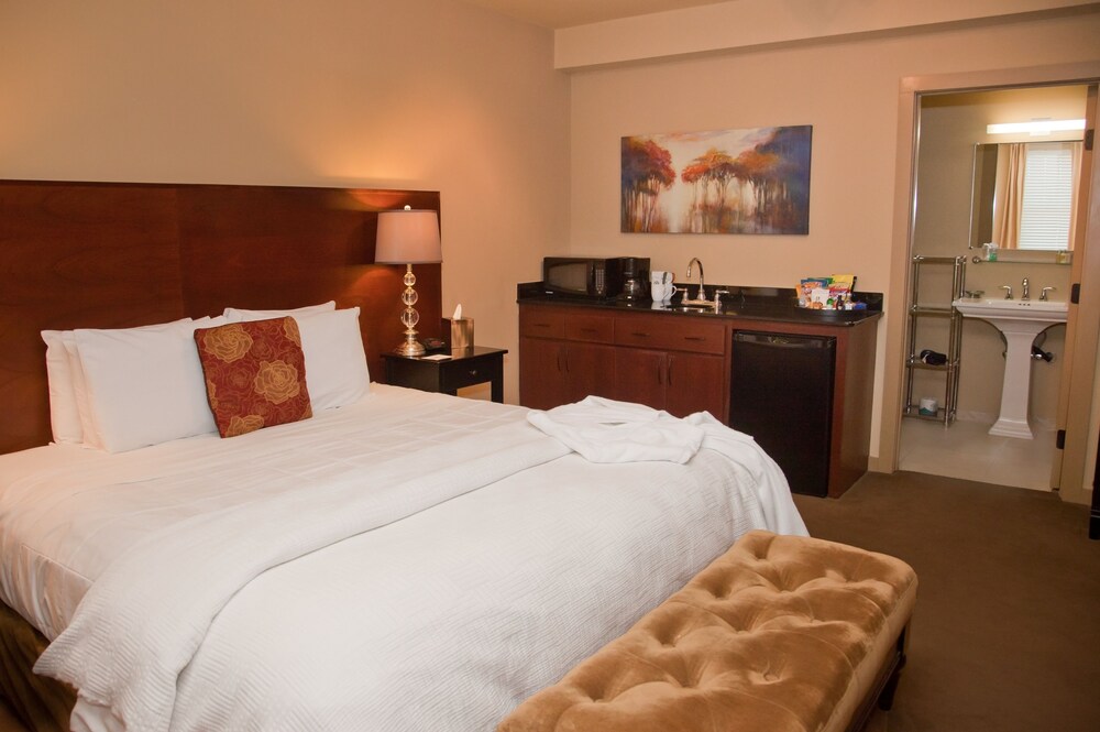 V Boutique Hotel - photo 15