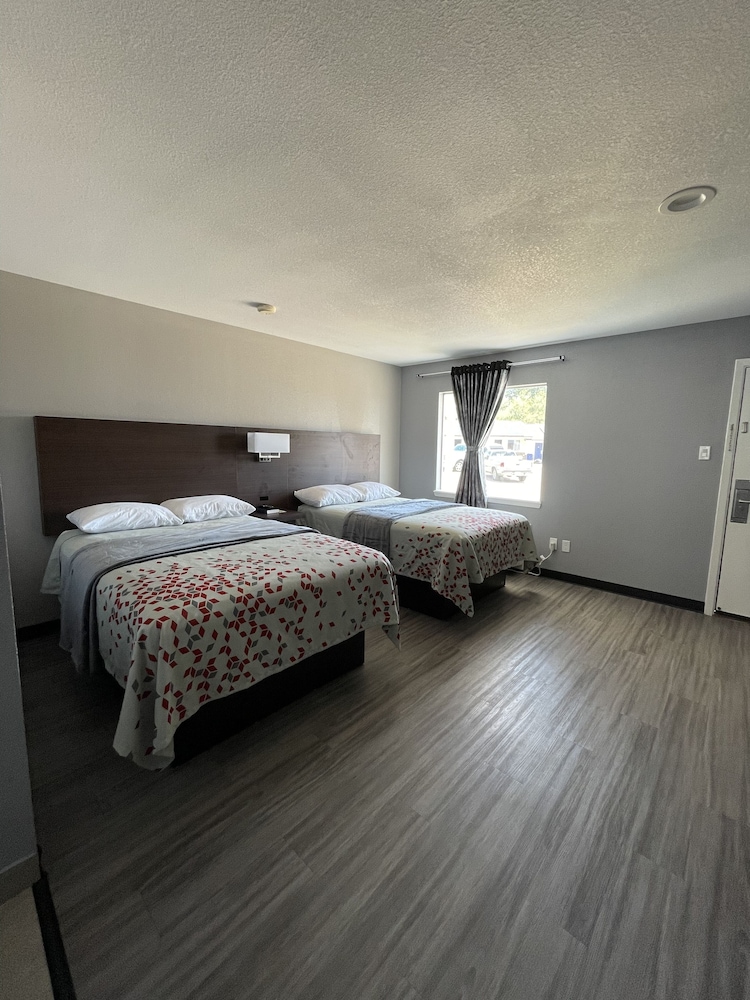 Ridge Motel - photo 15