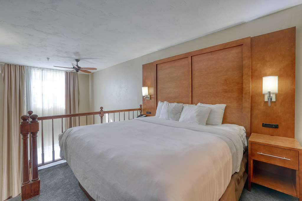 Comfort Suites Appleton Airport - photo 39