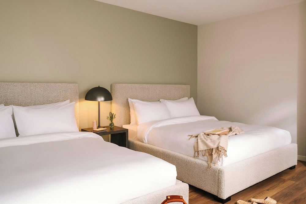 La Ensenada Hotel Laguna Beach Sonder by Marriott Bonvoy - photo 19