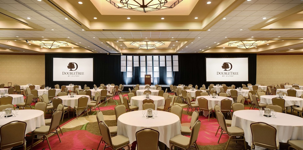 DoubleTree by Hilton Seattle Airport - photo 38