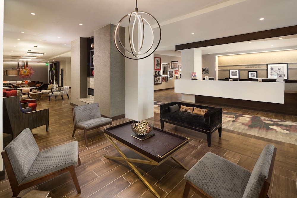 Hampton Inn & Suites Dallas Downtown - photo 11