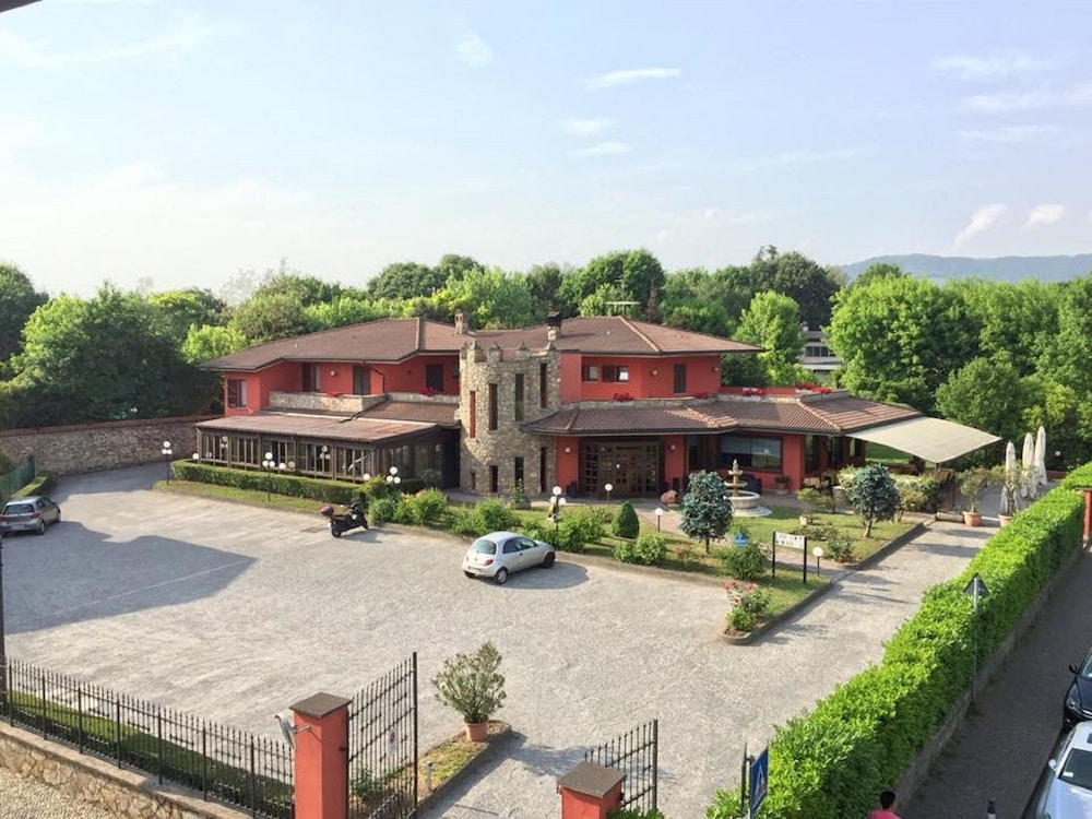 Il Leone D'Oro - carbon neutral hotel in Telgate