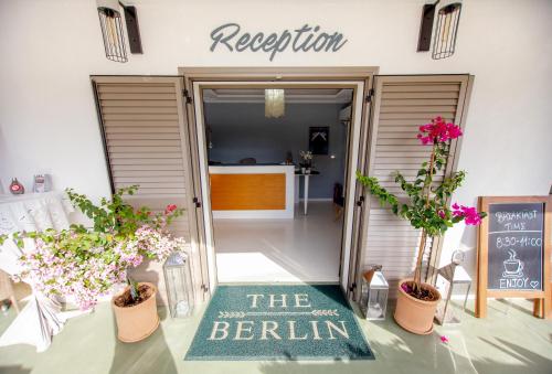 T H E Berlin Studios And Suites — 4-Star Luxury Hotel in Nea Vrasna, Greece