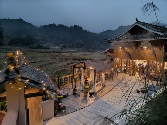 DongJingXiangJu — hotel in Shuangjiang
