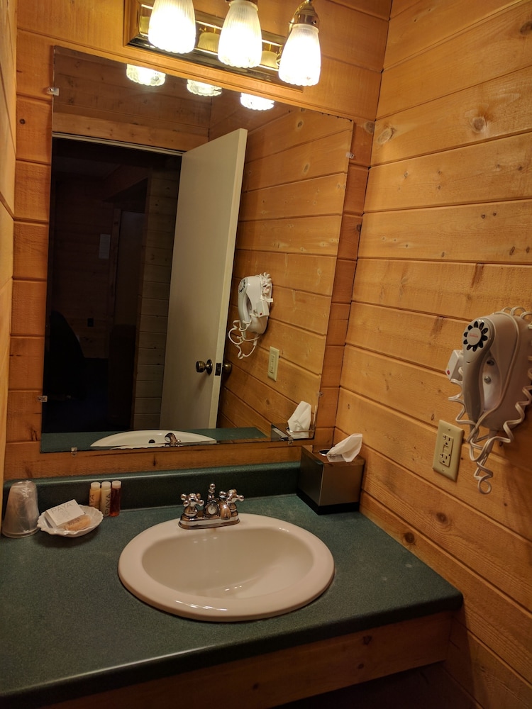 Emerald Forest Cabins - photo 130