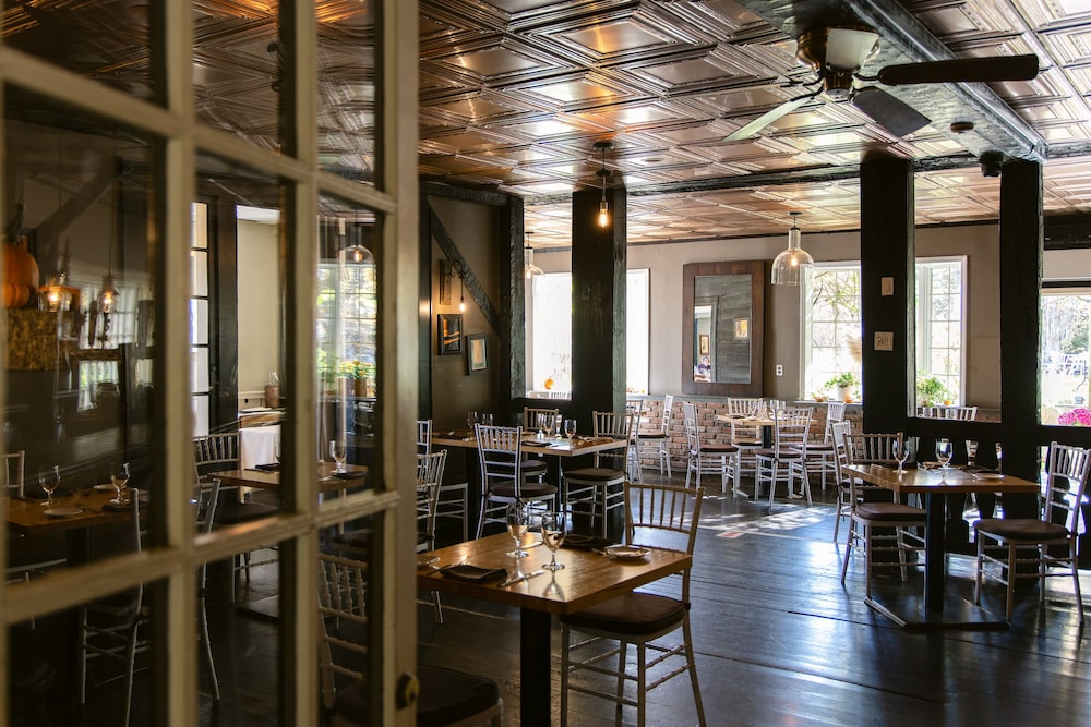 Crabtree's Kittle House Restaurant & Inn - photo 42