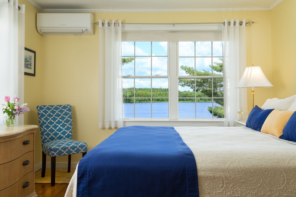 Wolf Cove Inn - photo 33