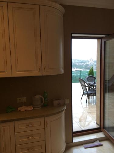 Lesya Apartment with Terrace