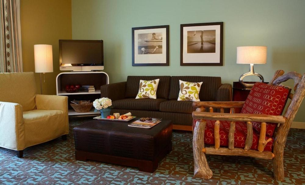 Campbell's Resort - photo 13