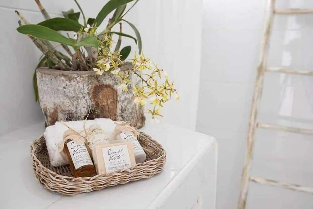 Bathroom amenities
