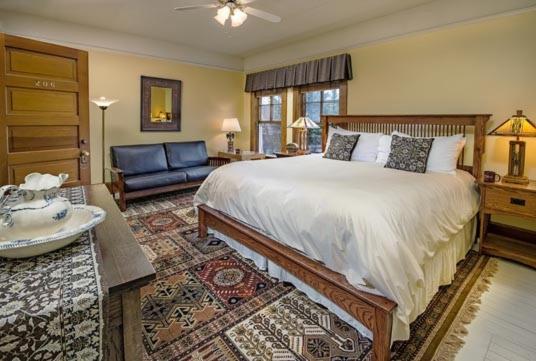 McCloud Hotel - photo 11