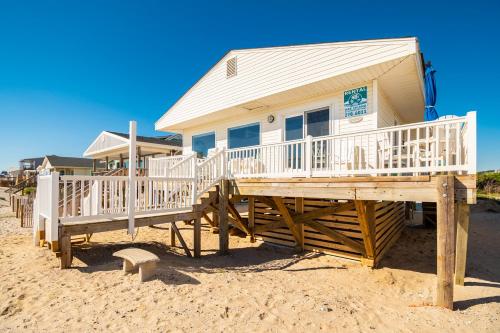 Lisa Lu by Oak Island Accommodations - photo 11
