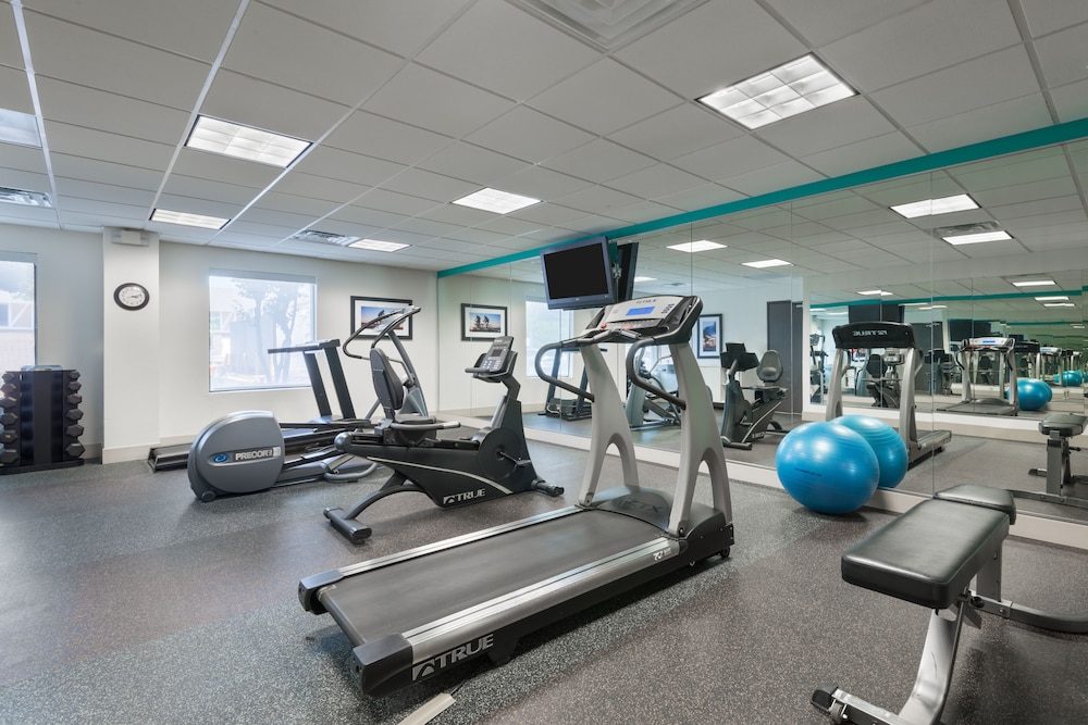 Holiday Inn Express Hotel & Suites Bentonville by IHG - photo 26