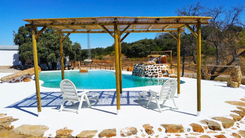 Casa Rural El Ventorrillo — 4-Star Luxury Hotel in Moron De La Frontera, Spain