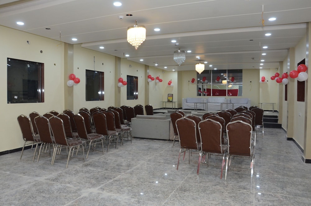 Hotel Subhadra — hotel in Kannauj