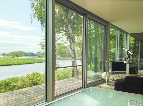 Glass Loft With Endless Water View - last minute hotel in Unknown City