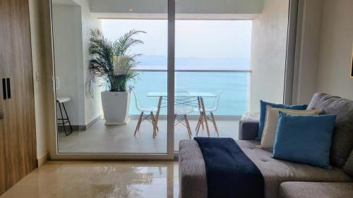 Beachfront Extra large 1 bedroom free breakfast by Moikkarentals — 4-Star Luxury Hotel in Puerto Vallarta, Mexico