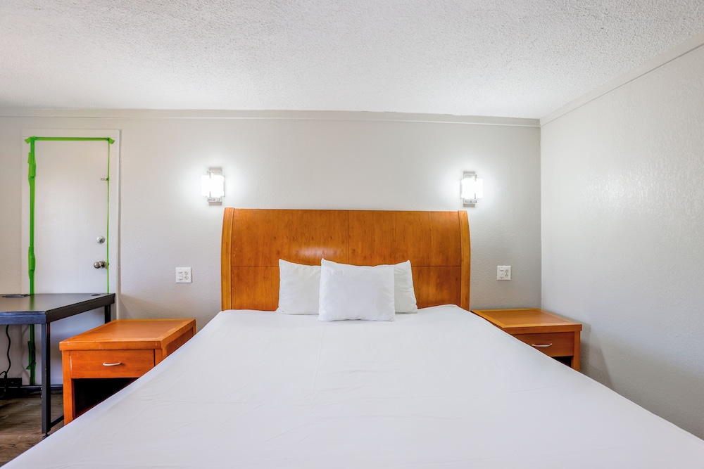Cozy Garden Inn By OYO Hwy 40 Richmond - photo 17