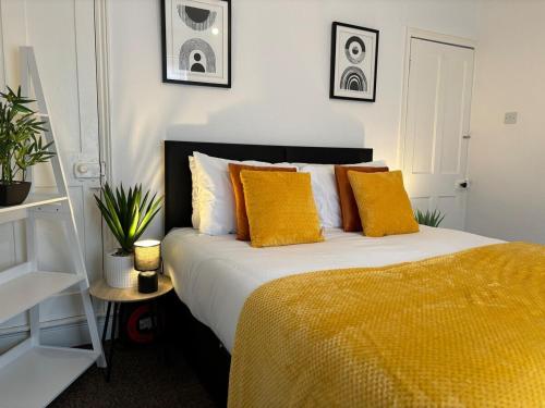 West End Terrace Free Parking in Leicester, United Kingdom