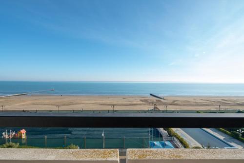 Playa Grande 504 Immobiliare Living — 4-Star Luxury Hotel in Lido Di Jesolo, Italy
