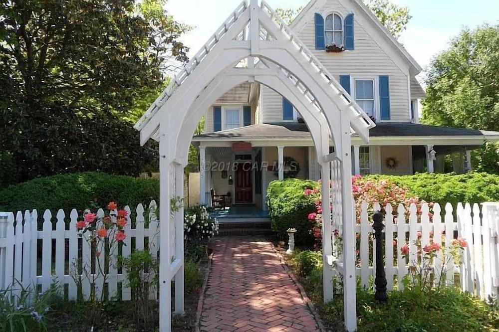 Princess Anne Book Lovers Inn - featured photo